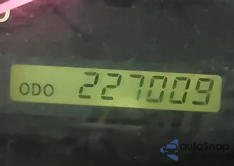 2006 Toyota Tundra Sr5 V8 z USA, uszkodzony, nr VIN 5TBDT44106S504646